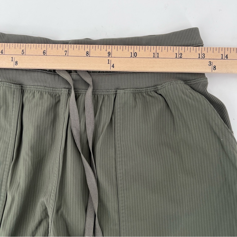 Lululemon Dance Studio High Rise Shorts - Picture 8 of 8